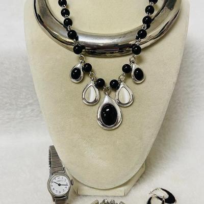 “Liz Claiborne” “Cookie Lee” and More
