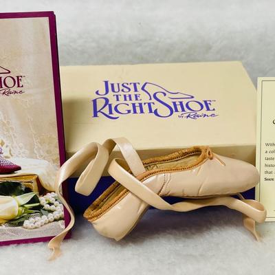 “Just The Right Shoe” En Pointe Figurine