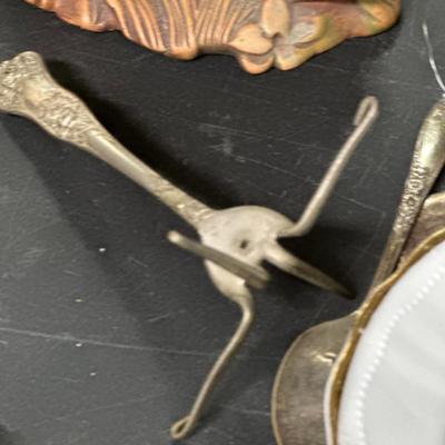 Sale Photo Thumbnail #102: Fork twisted to make chime