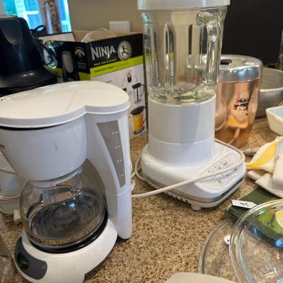Sale Photo Thumbnail #21: Coffee pot and blender