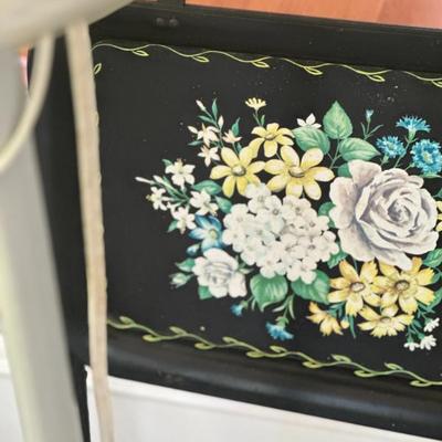 Sale Photo Thumbnail #219: TV tray