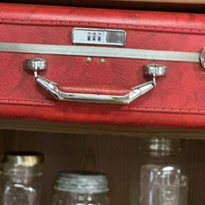 Sale Photo Thumbnail #76: Vintage suitcase