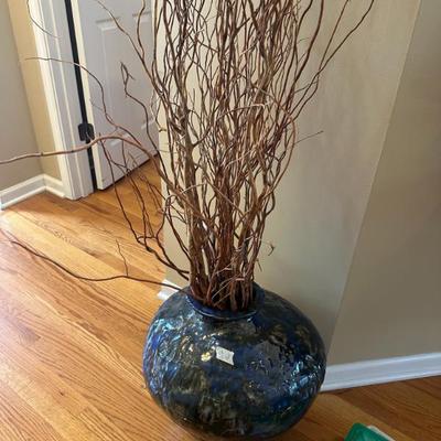 Sale Photo Thumbnail #112: Beautiful big vase