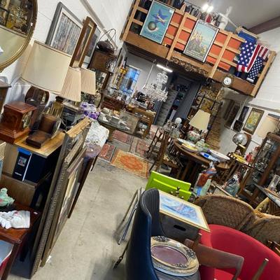 Estate sale photo