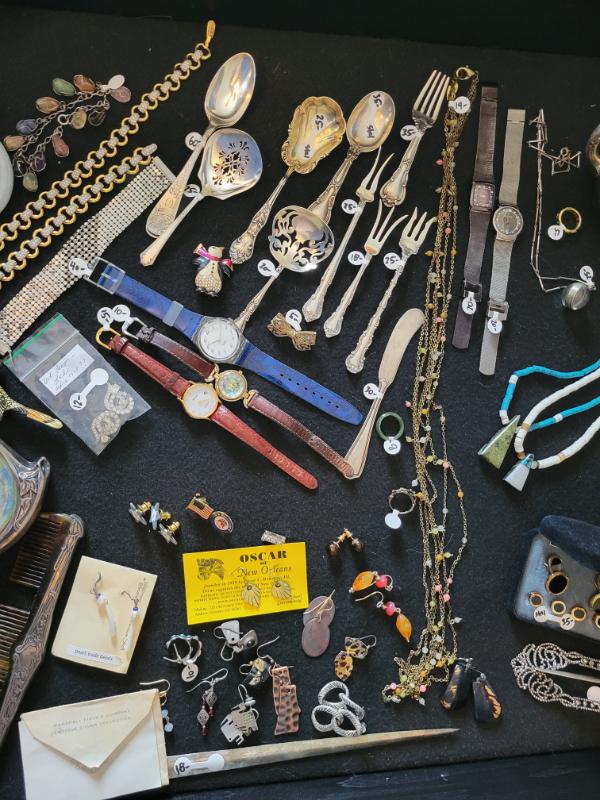 Sale Photo Thumbnail #2