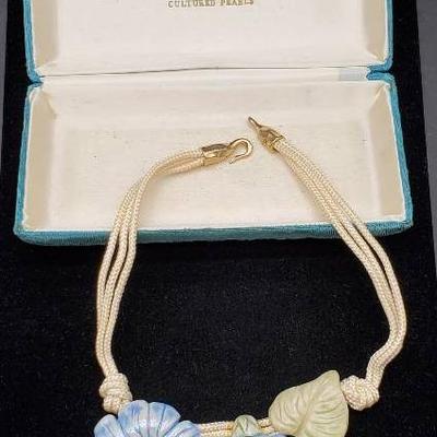 Beautiful Cultured Pearl Flower Necklace 