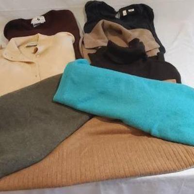 Women's Cashmere Sweaters And Pashminas
