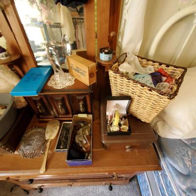 Sale Photo Thumbnail #170