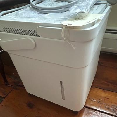 1 of 3 Midea Box Humidifiers