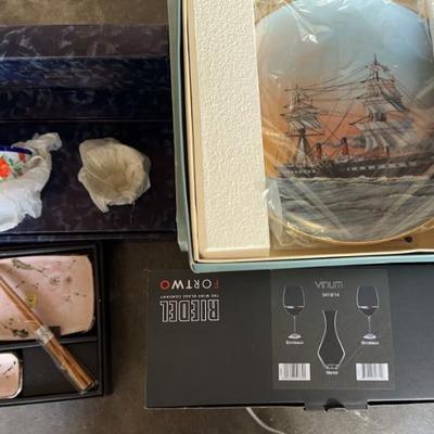 KFA109 - Assorted Glassware and Intricate Ceramics