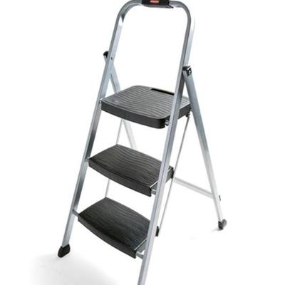 KFA113-Rubbermaid 3-Step Steel Ladder,Folding Step Stoo
