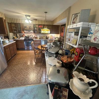 Estate sale photo