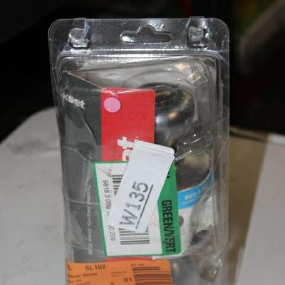 Sale Photo Thumbnail #381
