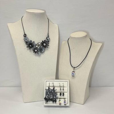 Costume Jewelry Necklace And Earring Sets And More