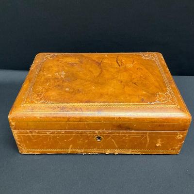 Vintage Leather Jewelry/Trinket Box