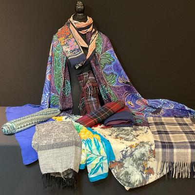 Women’s Cool Scarves