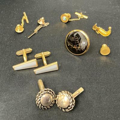 Men’s Cuff Links And Tie Pins