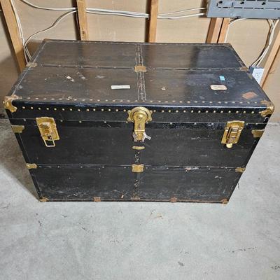  Antique W.B. Nevercrack Steamer Trunk w/ Key – Black Wood, Brass Hardware, 40”x24”x25.5” Vintage Storage