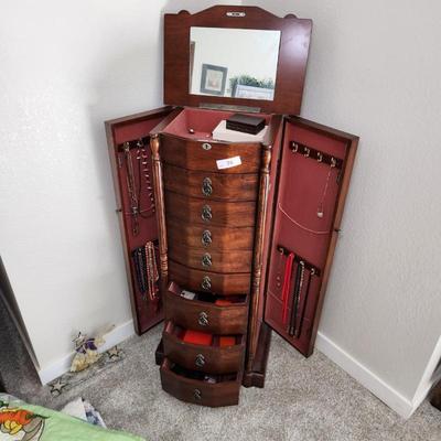 Sale Photo Thumbnail #82