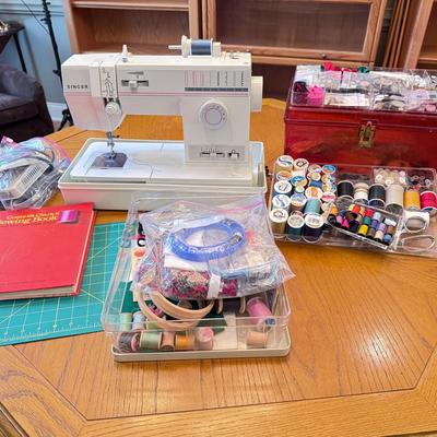 Singer Model 9005 Sewing Machine +