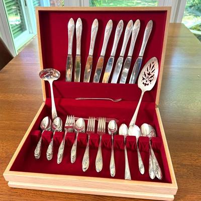 1946 Tudor Oneida Silverware 