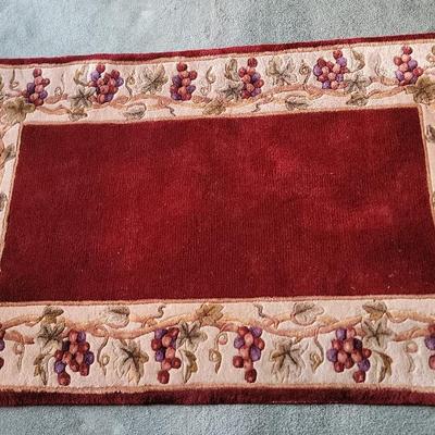 Grapevine Design Rug 67" X 42"