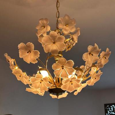 Sale Photo Thumbnail #510: Single chandelier
