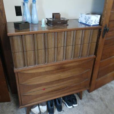Sale Photo Thumbnail #135