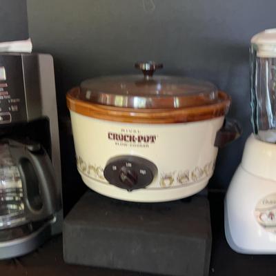 Sale Photo Thumbnail #46: Blender, Crock Pot & Coffee Maker