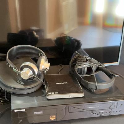 Sale Photo Thumbnail #7: 32”TV, Zenith Headphones, Samsug DVD Player, Samsung Multi Disk Player