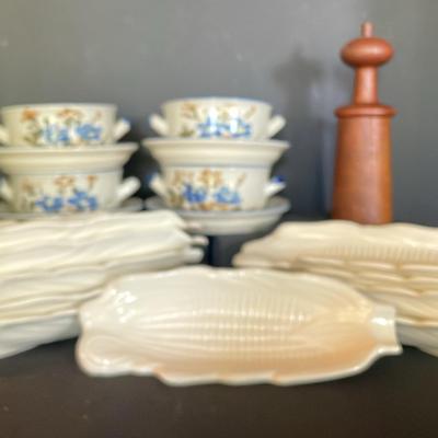 Sale Photo Thumbnail #81: Pottery Soup Bowls, Corn Dishes And Peppercorn Grinder