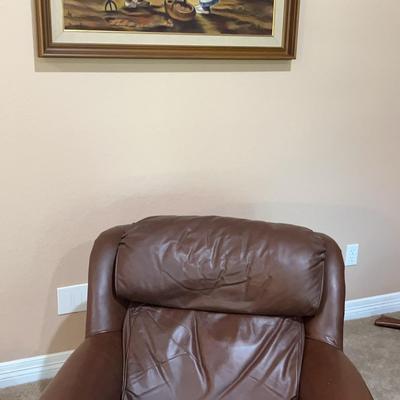 Sale Photo Thumbnail #42: Comfy Chair And Wall Art