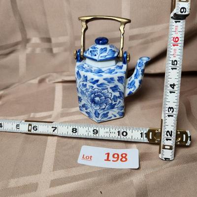 Sale Photo Thumbnail #543