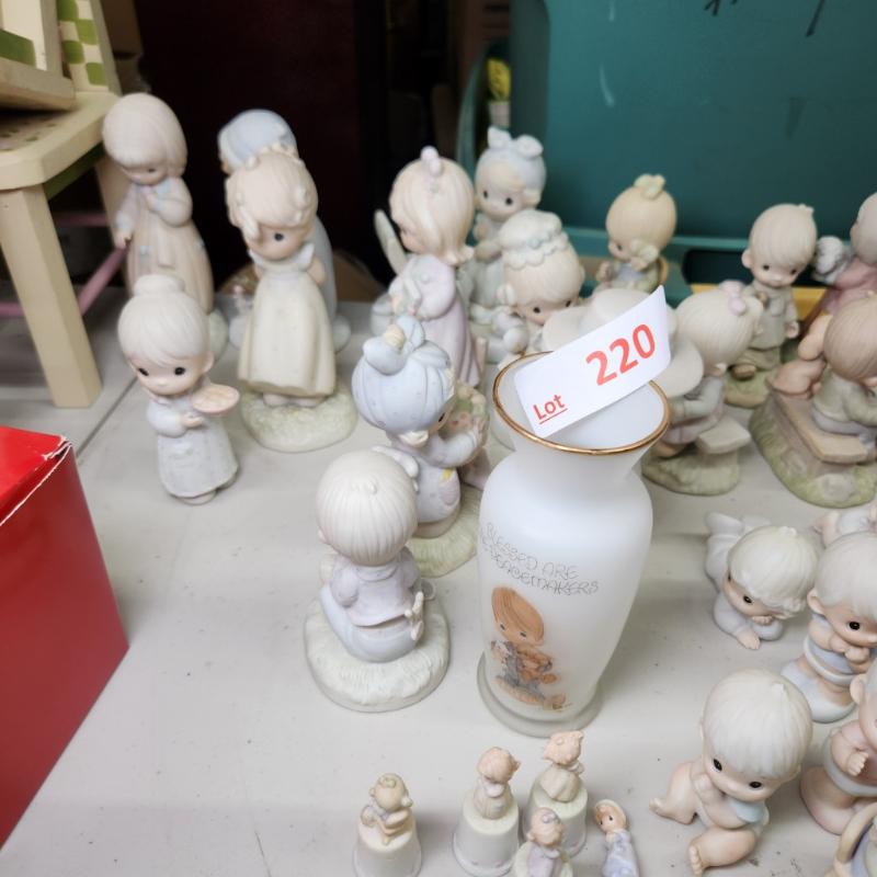 Sale Photo Thumbnail #594