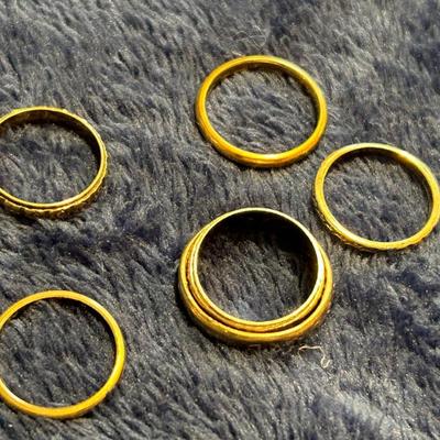 Assorted Gold Bands (Rings) 