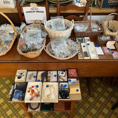 Hundreds of Pieces of Vintage Costume Jewelry 