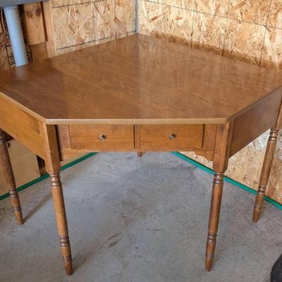 Ethan Allen Corner Desk