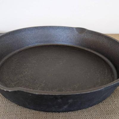 Fresh Australian Kitchen Cast Iron Skillet