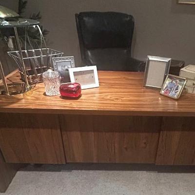 Mid Century Modern (MCM) Desk