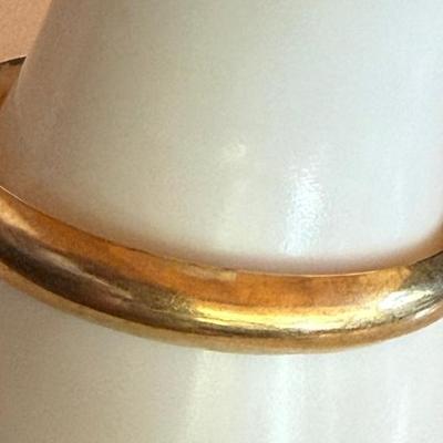 Antique Hinged 14K Yellow Gold Bangle Bracelet - Total Weight 11.59 Grams 