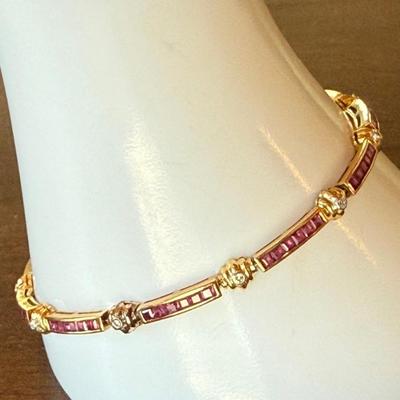 Stunning 18K Yellow Gold - Ruby & Diaomnd 8 Inch Tennis Bracelet - Total Weight 10.43 Grams 