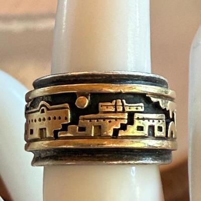 Melvin Hesuse Navajo Sterling Silver Santa Fe Panorama Ring Size 4 - Total Weight 6.9 Grams 