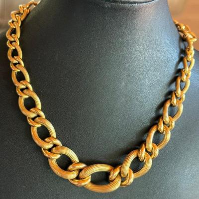 Stunning 14K Yellow Gold Italy Graduated Link 18 Inch Necklace - Total Weight 40.94 Grams 
