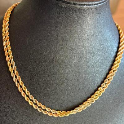 14K Gold 31 Inch Twist Chain Necklace - Total Weight 26.75 Grams 