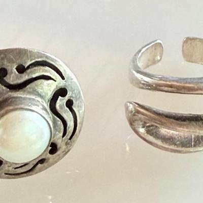 (1) Sterling Silver Ring & German 835 Silver Size 8 Modernist & India With Pearl 8 Total Weight 16. 8 Grams 