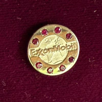 Vintage Exxon Mobil 10K Yellow Gold & 8 Ruby Service Pin - Weight 2.2 Grams In Original Box 