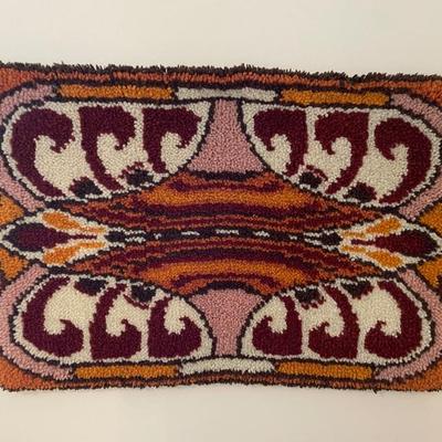 Sale Photo Thumbnail #4: Hippie 60's Cool Wall Knotted Rug