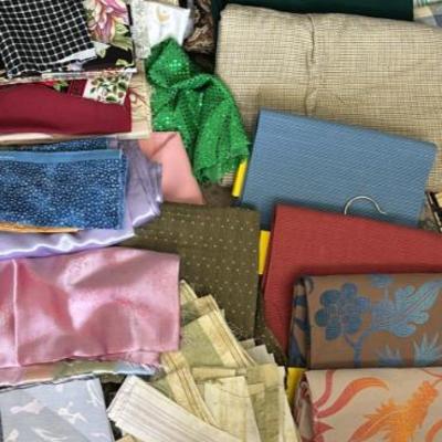 Sale Photo Thumbnail #99: Fabric remnants
