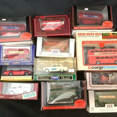 Large Assortment Die-cast Model Cars