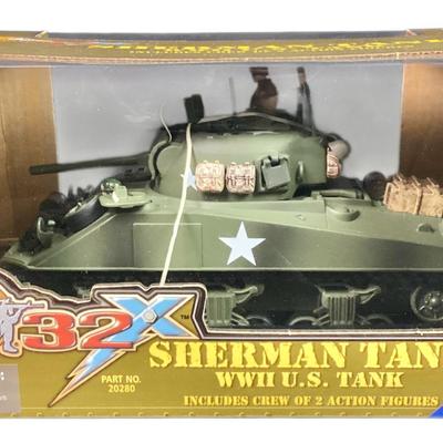 NIB 21st Century Toys WWII Sherman US Tank